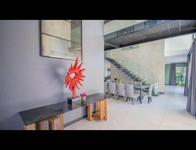 5 BEDROOM HOUSE FOR SALE IN MIDSTREAM ESTATE